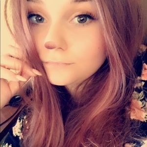 Meet your Posher, Brittney